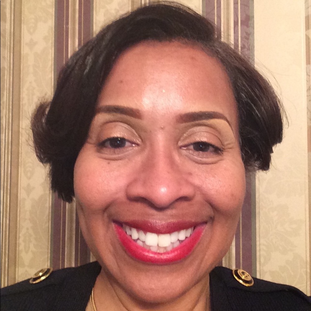 Meet your Posher, Judy davis